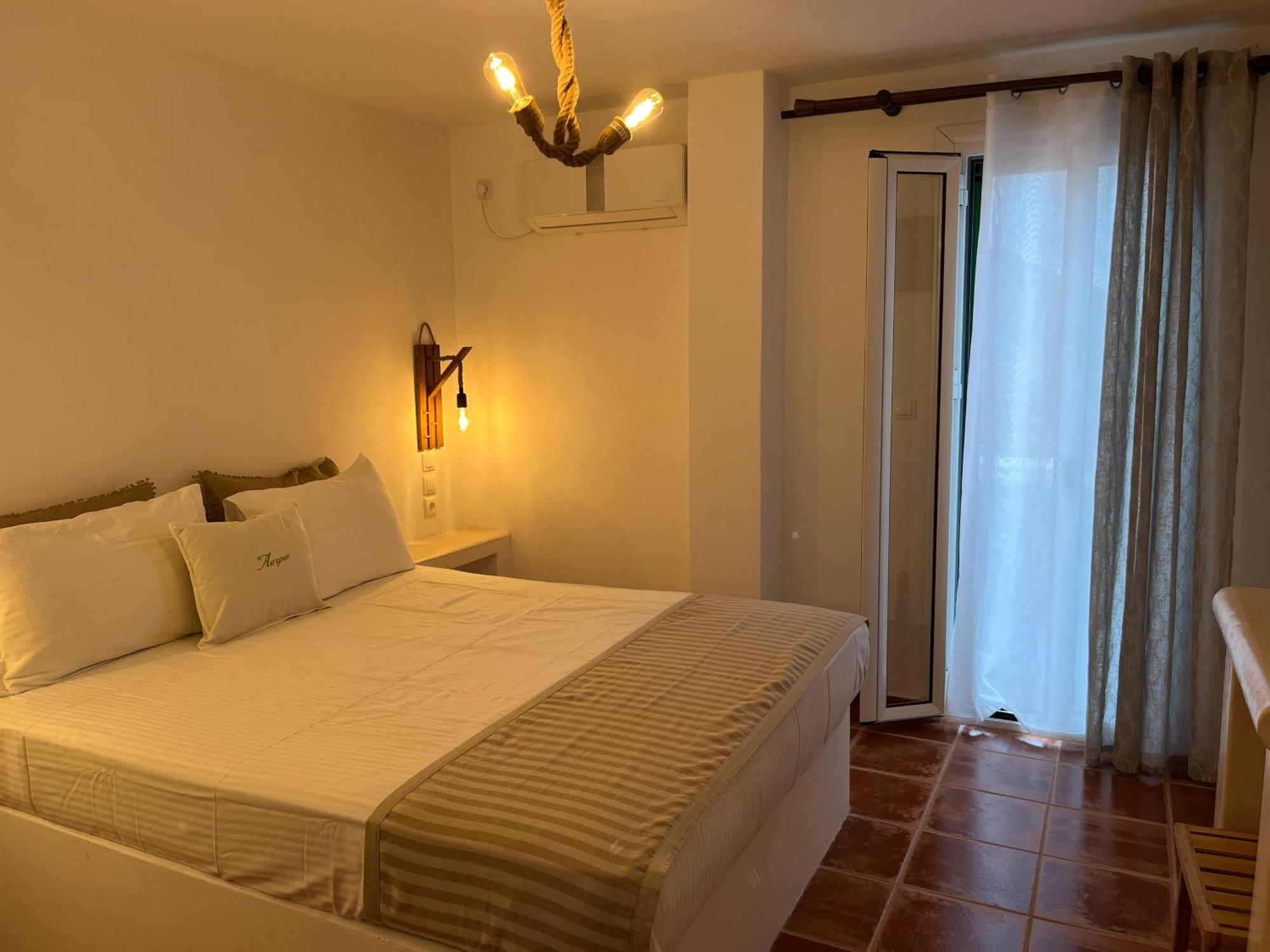 Astrio Suites Livadi  Luaran gambar